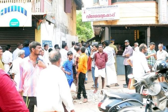 Kerala Govt. estimated a revenue loss of Rs 5,000 crore over SC order on liquor shops