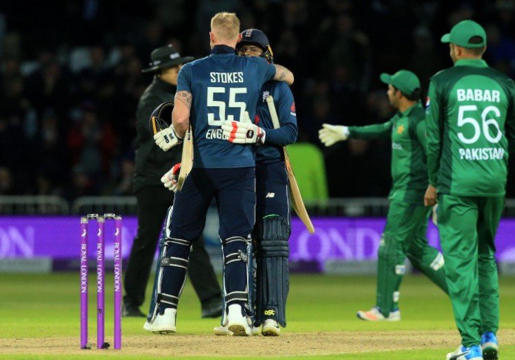 ENG vs PAK Live Score